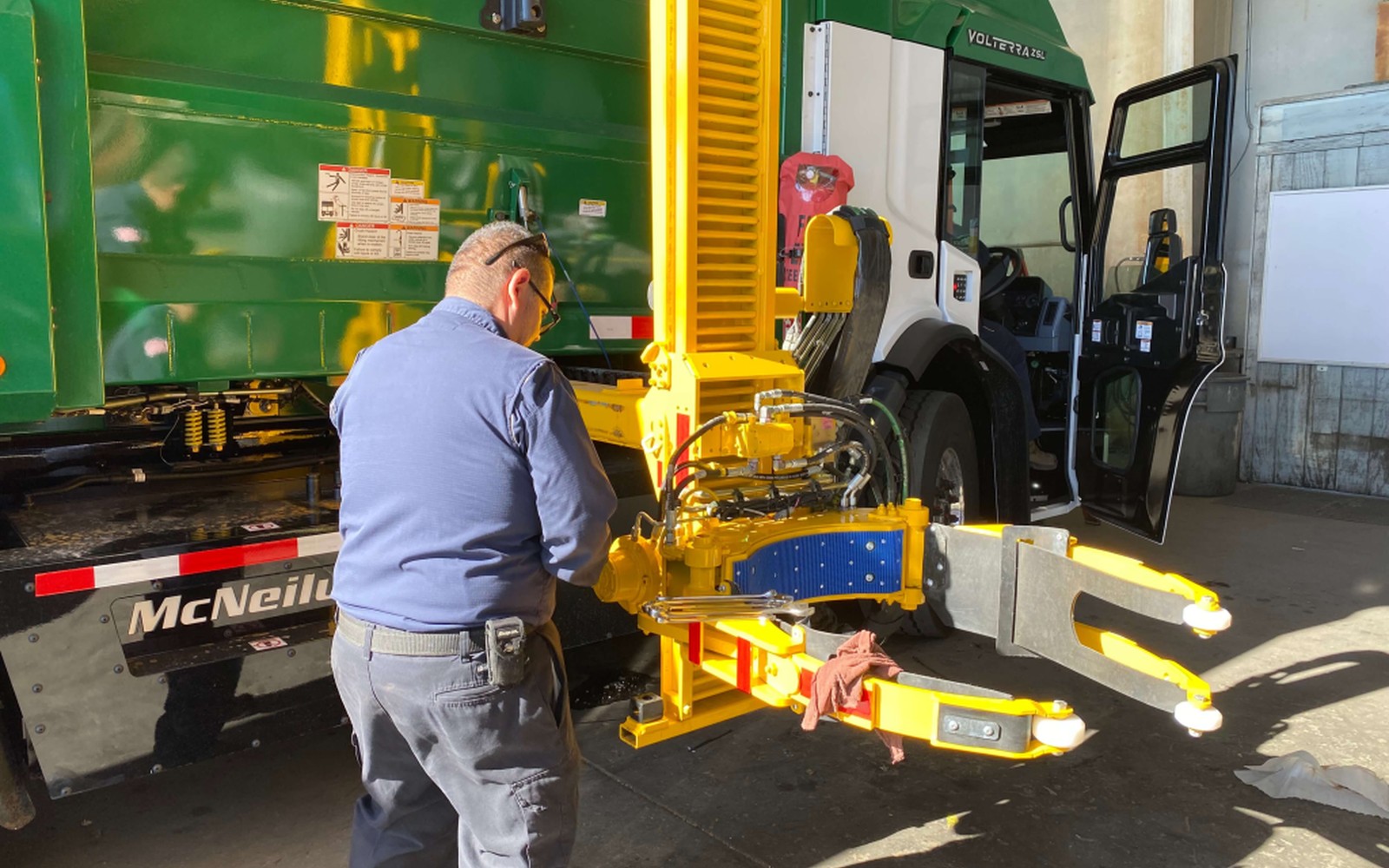 $1 Buyout Lease for Refuse Trucks