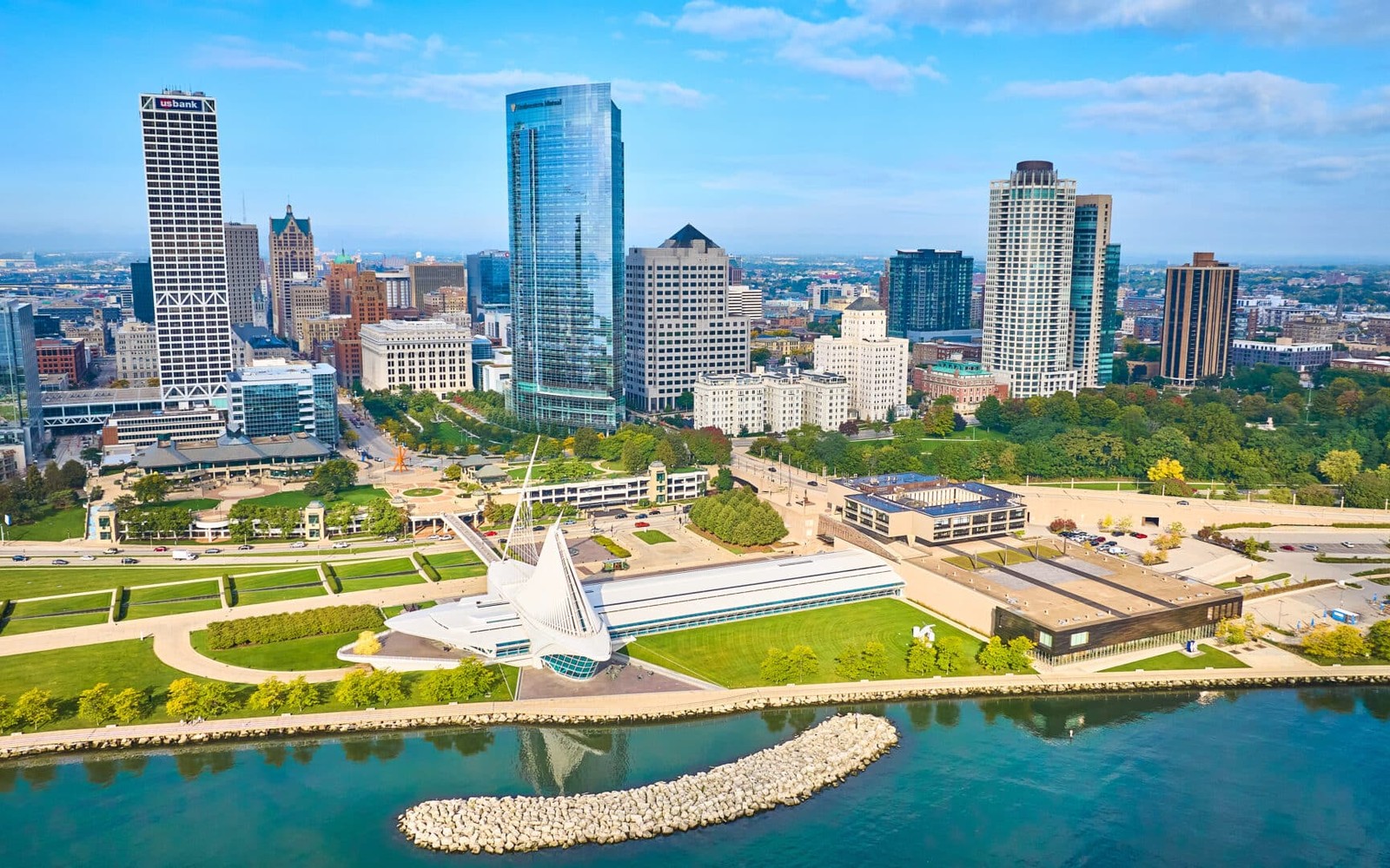 Refuse Truck Financing in Milwaukee, WI