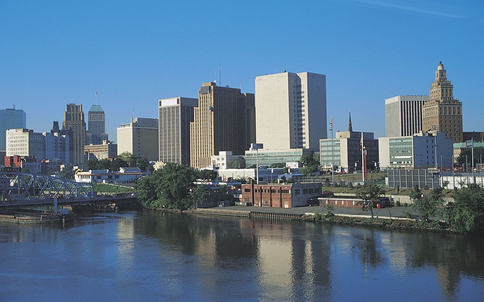 Refuse Truck Financing in Newark, NJ