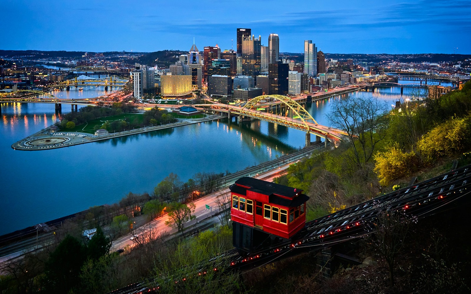 Refuse Truck Financing in Pittsburgh, PA